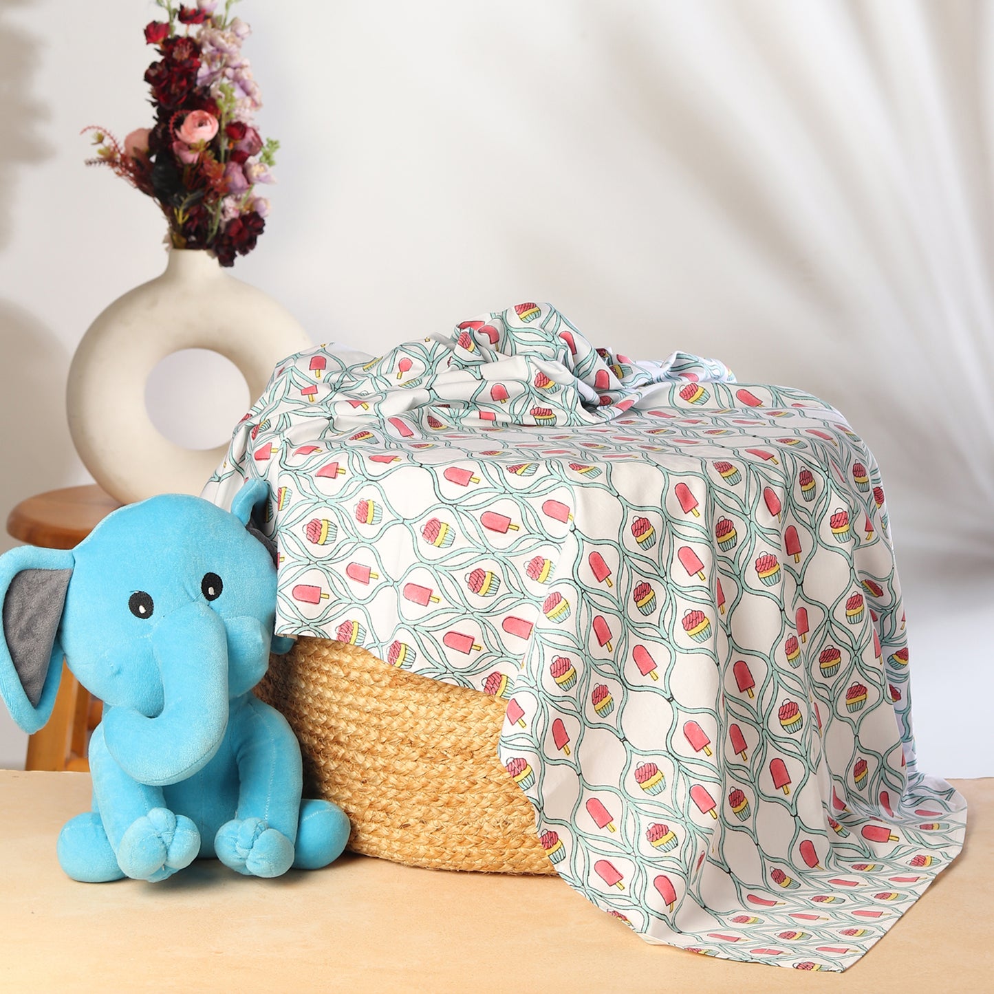 Puppke the Cupcake - Turquoise Cot Sheet
