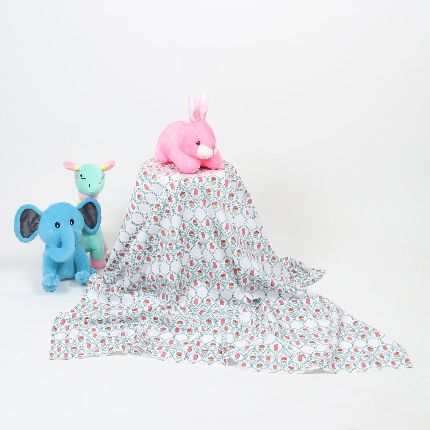 Puppke the Cupcake - Turquoise Cot Sheet