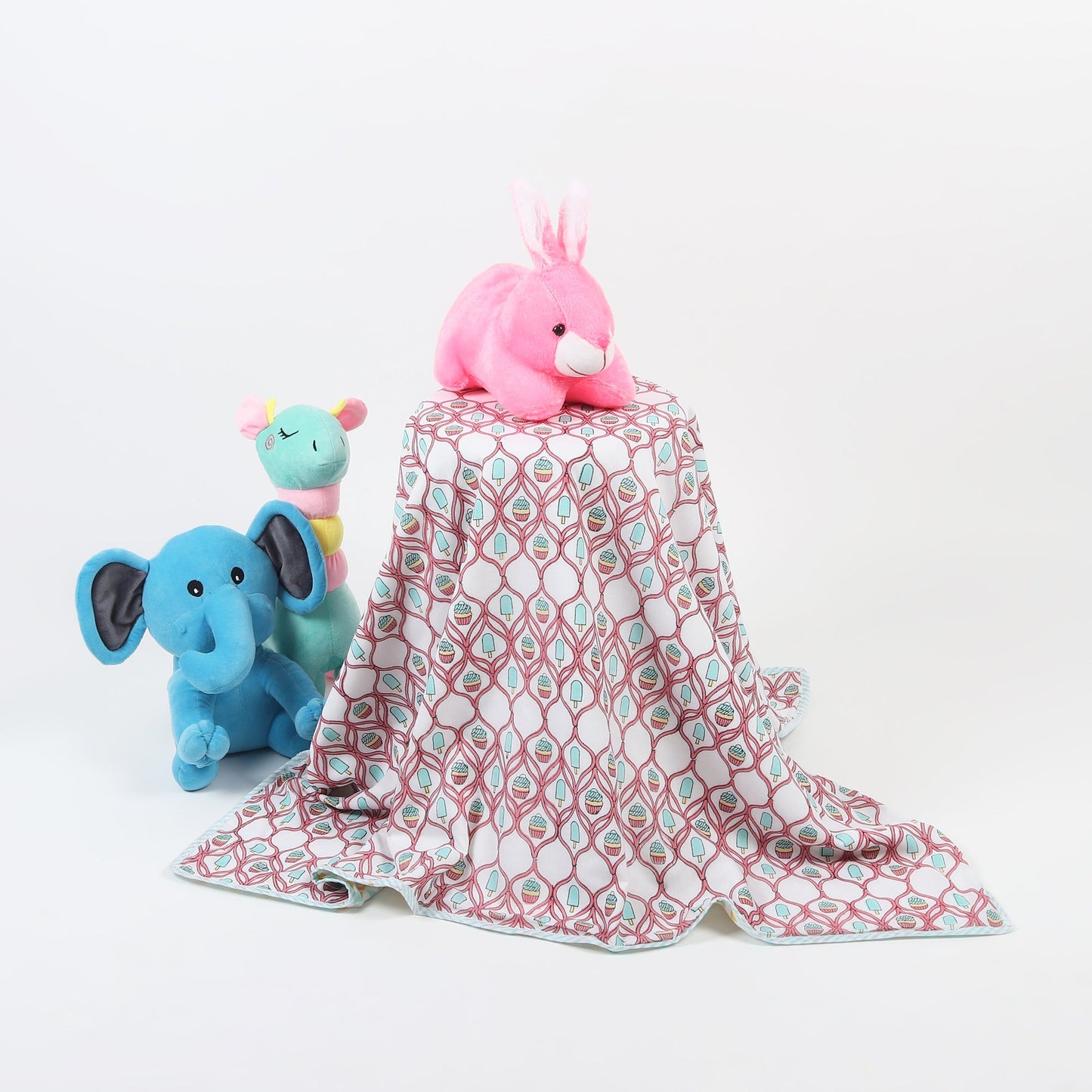 Puppke the Cupcake - Pink Blanket